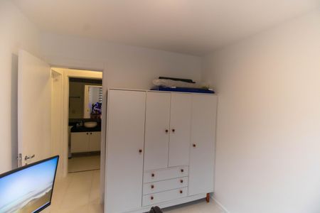Quarto de apartamento à venda com 2 quartos, 60m² em Maceio, Niterói