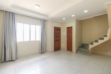 Sala de casa de condomínio à venda com 3 quartos, 110m² em Vila Esperança, São Paulo