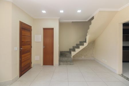 Sala de casa de condomínio à venda com 3 quartos, 110m² em Vila Esperança, São Paulo
