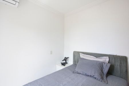 Quarto 1 de apartamento para alugar com 2 quartos, 47m² em Santa Mônica, Uberlândia