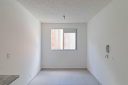 Sala de apartamento para alugar com 1 quarto, 26m² em Parque Industrial Tomas Edson, São Paulo