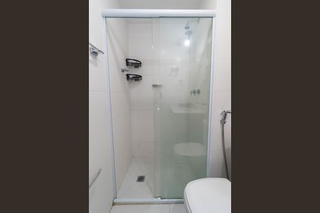 Banheiro de kitnet/studio para alugar com 1 quarto, 30m² em Mirandópolis, São Paulo