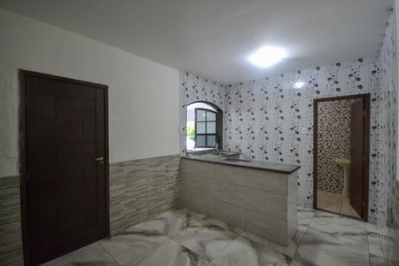 Sala de casa para alugar com 1 quarto, 65m² em Ouro Verde, Nova Iguaçu