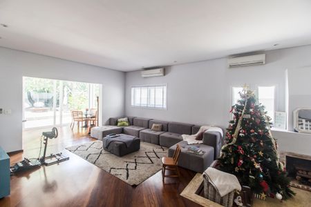 Sala de casa de condomínio para alugar com 6 quartos, 650m² em Tamboré, Santana de Parnaíba