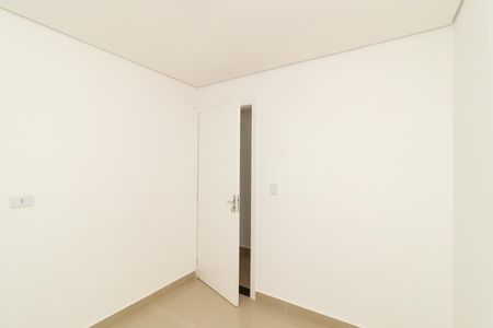 Quarto de apartamento à venda com 2 quartos, 42m² em Parque Edu Chaves, São Paulo