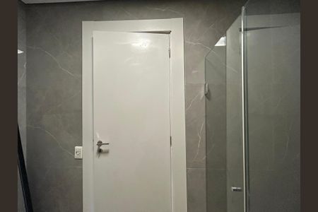 Banheiro de apartamento para alugar com 1 quarto, 29m² em Vila Primavera, São Paulo