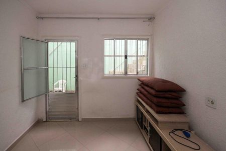 Casa para alugar com 2 quartos, 64m² em Vila Antonieta, São Paulo