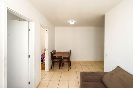 Sala de apartamento para alugar com 2 quartos, 50m² em Parque Fongaro, São Paulo