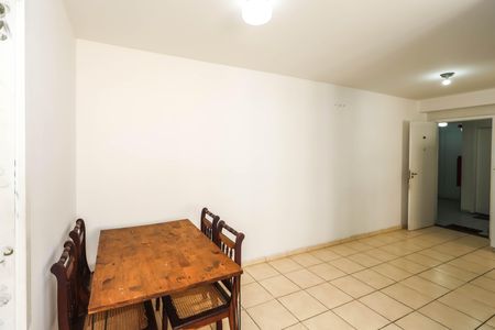 Sala de apartamento para alugar com 2 quartos, 50m² em Parque Fongaro, São Paulo