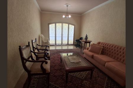 Sala de casa de condomínio para alugar com 4 quartos, 450m² em Sítio Barrocada, São Paulo