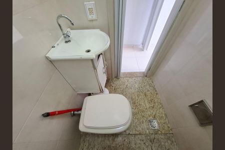 Banheiro de apartamento para alugar com 1 quarto, 40m² em Lapa, Rio de Janeiro