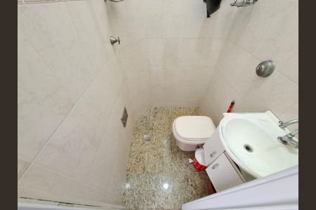 Banheiro de apartamento para alugar com 1 quarto, 40m² em Lapa, Rio de Janeiro