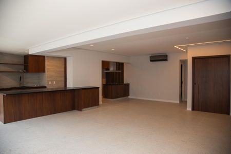 Sala de apartamento para alugar com 3 quartos, 196m² em Chácara Santo Antônio (zona Sul), São Paulo