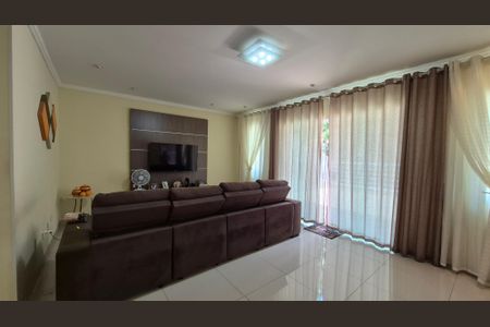 Sala de casa à venda com 4 quartos, 240m² em Vila Claudio, Santo André
