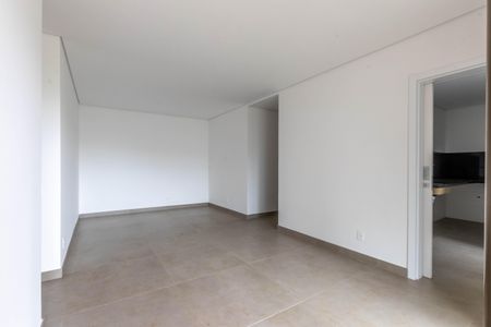 Sala de apartamento à venda com 3 quartos, 115m² em Vila das Flores, Nova Lima
