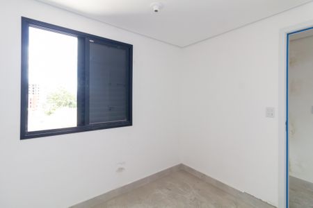 Quarto 1 de apartamento para alugar com 2 quartos, 38m² em Vila Jacuí, São Paulo