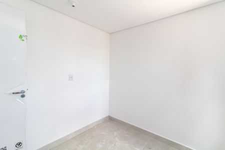 Quarto 1 de apartamento para alugar com 2 quartos, 38m² em Vila Jacuí, São Paulo