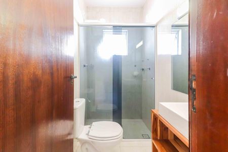 Banheiro de casa para alugar com 3 quartos, 166m² em Jardim das Vertentes, São Paulo