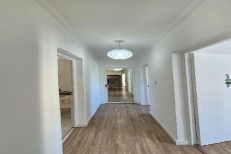Corredor de apartamento à venda com 2 quartos, 64m² em Jardim Itatiaia, Campinas