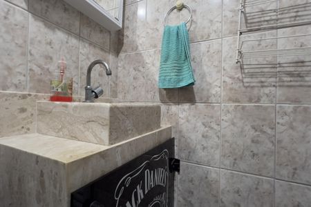 Banheiro de apartamento à venda com 2 quartos, 50m² em Vila Bremen, Guarulhos
