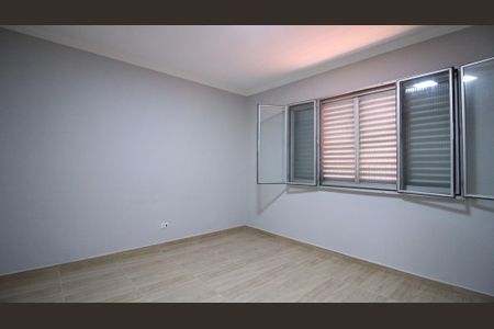 Casa à venda com 2 quartos, 200m² em Jardim Guairaca, São Paulo