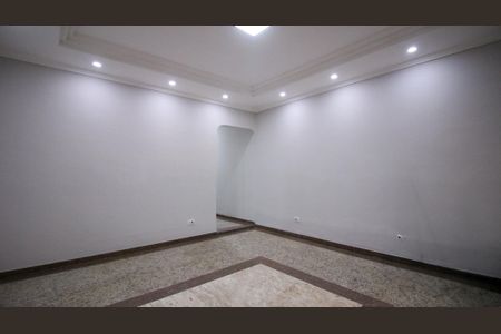 Casa à venda com 2 quartos, 200m² em Jardim Guairaca, São Paulo