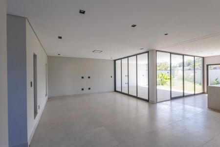 Sala de casa de condomínio para alugar com 3 quartos, 264m² em Areão, Taubaté