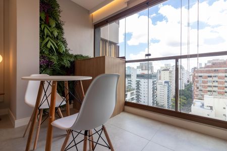 Varanda de kitnet/studio para alugar com 1 quarto, 29m² em Vila Nova Conceição, São Paulo