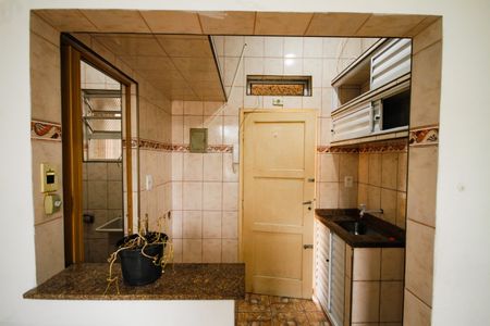 Cozinha de kitnet/studio para alugar com 1 quarto, 23m² em Cidade Ocian, Praia Grande