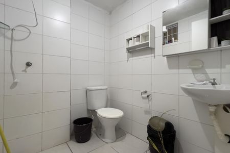 Banheiro de apartamento para alugar com 2 quartos, 46m² em Jardim Nova Cidade, Guarulhos