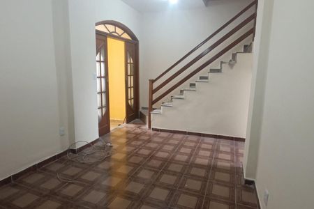 Sala de casa para alugar com 2 quartos, 85m² em Parque Pauliceia, Duque de Caxias