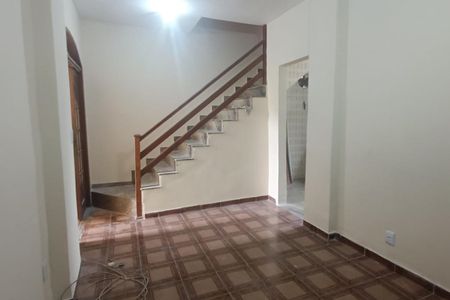Sala de casa para alugar com 2 quartos, 85m² em Parque Pauliceia, Duque de Caxias