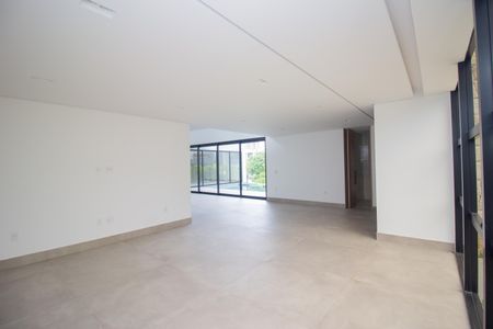 Sala de casa de condomínio à venda com 3 quartos, 650m² em Estância Silveira, Contagem