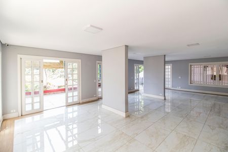 Sala de casa de condomínio para alugar com 5 quartos, 10230m² em Chacara Santa Lucia dos Ypes, Carapicuíba