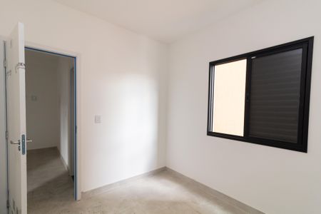 Quarto 2 de apartamento para alugar com 2 quartos, 40m² em Vila Jacuí, São Paulo