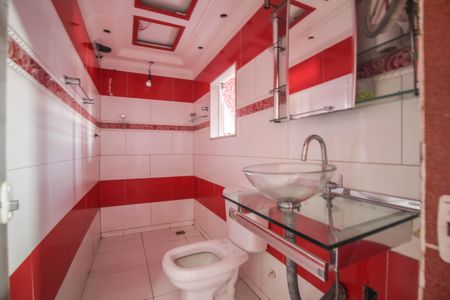 Banheiro de casa de condomínio para alugar com 1 quarto, 45m² em Santos Dumont, Nilópolis