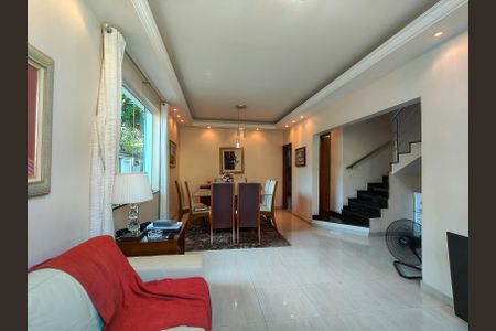 Sala de casa para alugar com 3 quartos, 180m² em Praça da Bandeira, Rio de Janeiro