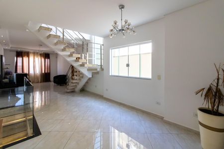 Sala de casa à venda com 3 quartos, 225m² em Jardim Santa Mena, Guarulhos
