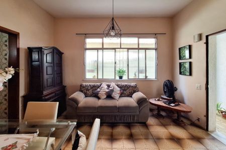 Sala 1 de casa à venda com 5 quartos, 157m² em Engenhoca, Niterói