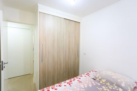 quarto 1 de apartamento à venda com 2 quartos, 48m² em Parque Pinheiros, Taboão da Serra