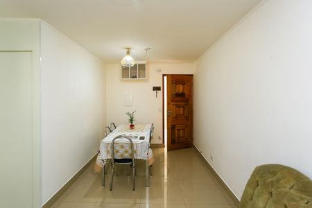 Sala de apartamento à venda com 2 quartos, 48m² em Parque Pinheiros, Taboão da Serra