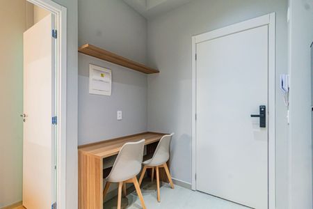 Cozinha de apartamento para alugar com 1 quarto, 27m² em Vila Butantã, São Paulo