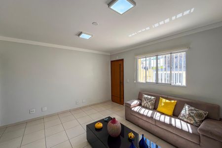 Sala de casa para alugar com 2 quartos, 250m² em Vila Moinho Velho, São Paulo
