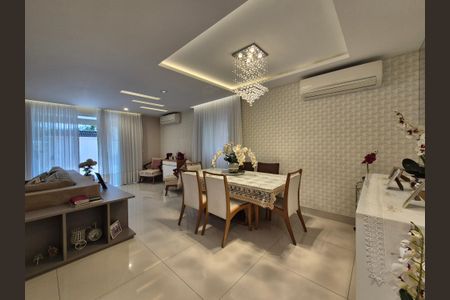 Sala de casa para alugar com 4 quartos, 255m² em Barra da Tijuca, Rio de Janeiro