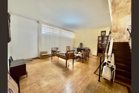 Casa para alugar com 4 quartos, 300m² em Sion, Belo Horizonte