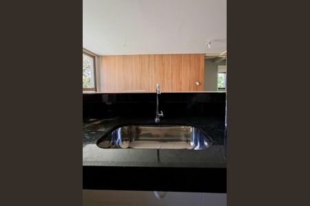 Sala/Cozinha de apartamento para alugar com 2 quartos, 77m² em Anchieta, Belo Horizonte