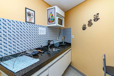 Cozinha de kitnet/studio para alugar com 1 quarto, 28m² em Minas Brasil, Belo Horizonte