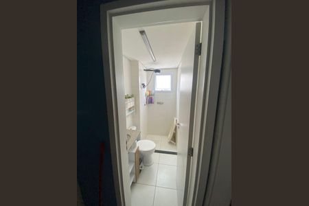 Banheiro de apartamento para alugar com 2 quartos, 41m² em Tijuco Preto, Cotia