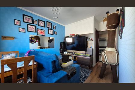 Sala de casa de condomínio à venda com 2 quartos, 130m² em Vila Vitória, Santo André