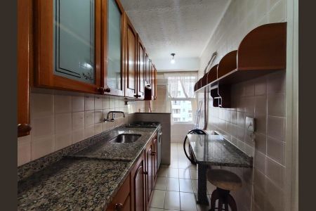 Cozinha de apartamento à venda com 3 quartos, 83m² em Padre Reus, São Leopoldo